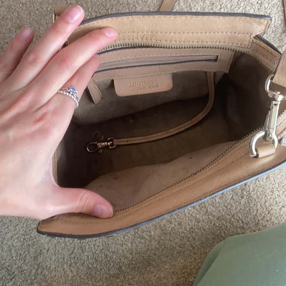 Purse - Picture 3 of 4